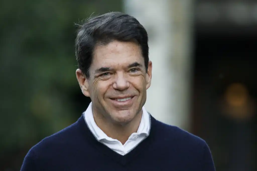 Alfonso de Angoitia Noriega impulsa a Televisa a superar expectativas y frena la pérdida de suscriptores.