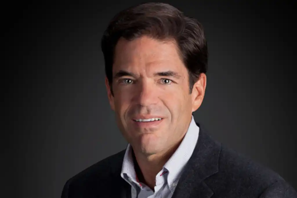 ¿Quién es Alfonso de Angoitia?