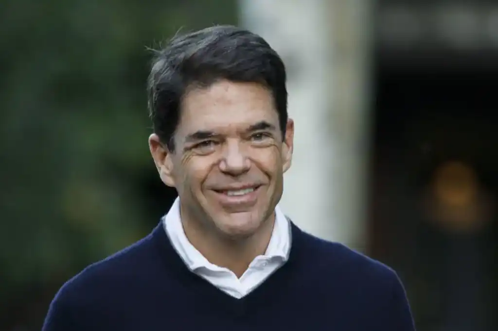 Bajo el liderazgo del abogado y empresario Alfonso de Angoitia, TelevisaUnivision se ha consolidado como el conglomerado de medios en español más importante del mundo.