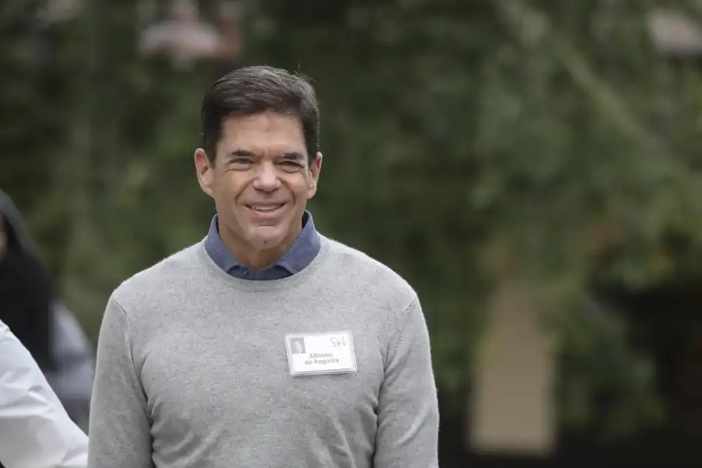 Alfonso de Angoitia Noriega y su trayectoria empresarial